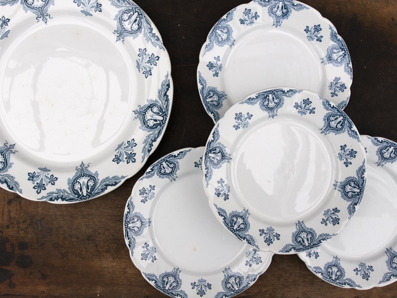 Set of 4 dinner plates and platter in blue transferware LUNEVILLE