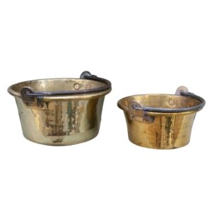 gold cauldrons