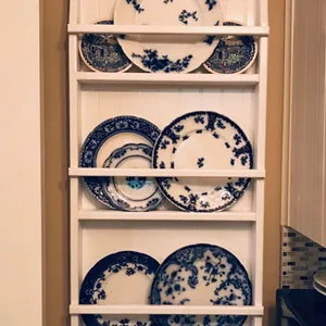 vintage plates shelf