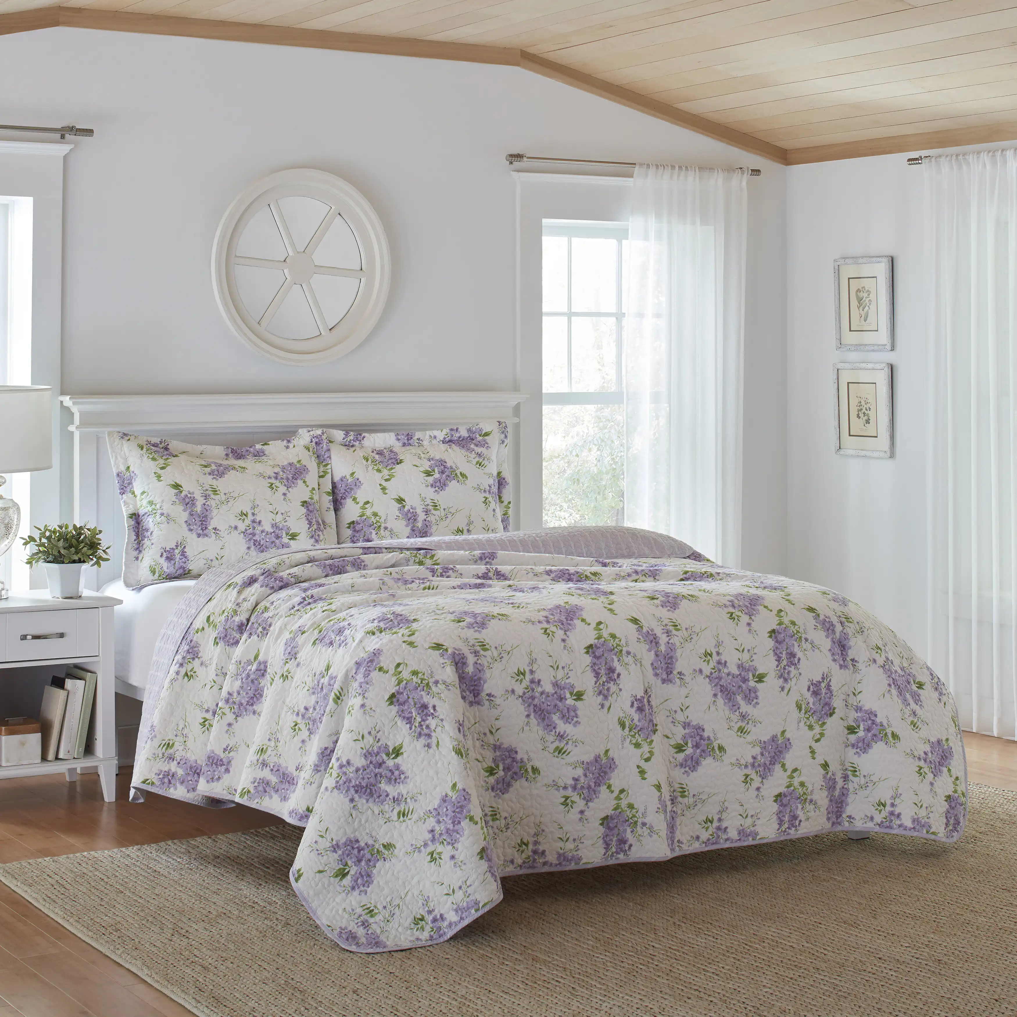 Keighley Purple/White Floral 100% Cotton Reversible Quilt Set