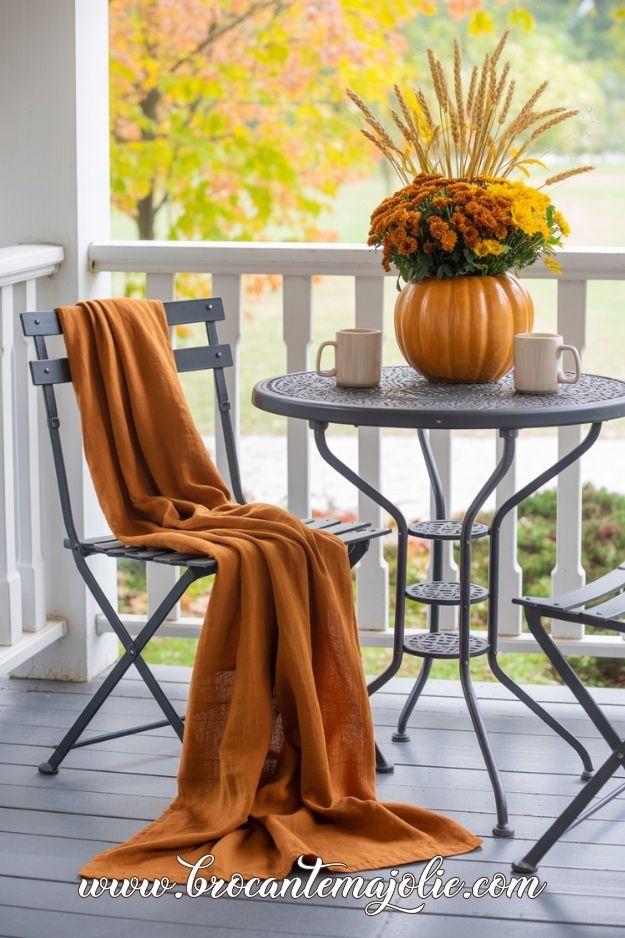 fall bistro table decor