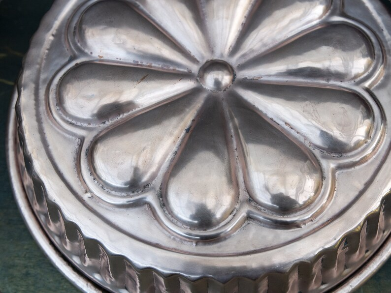 Antique copper baking pan - Image 6