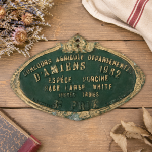Vintage French agricultural award plaque with green and gold finish from the 1962 Amiens livestock fair